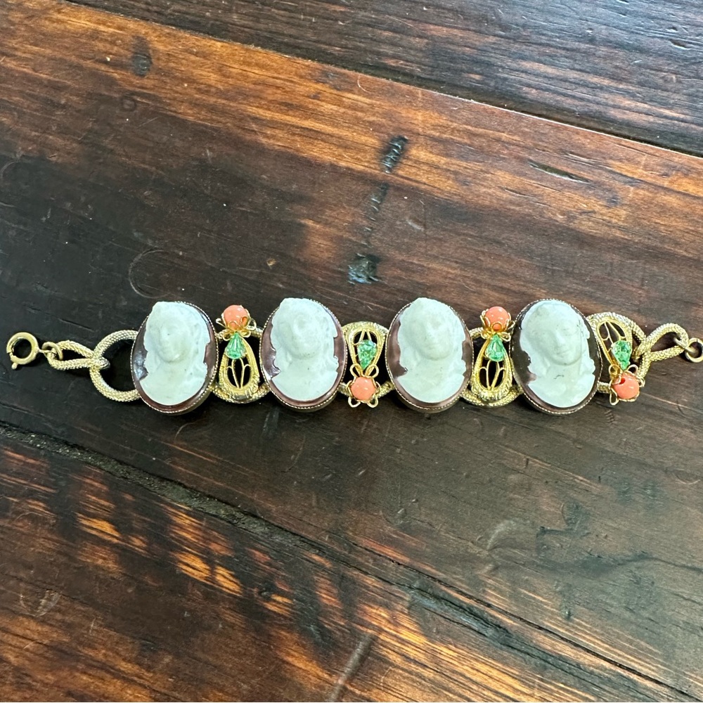 Vintage bracket